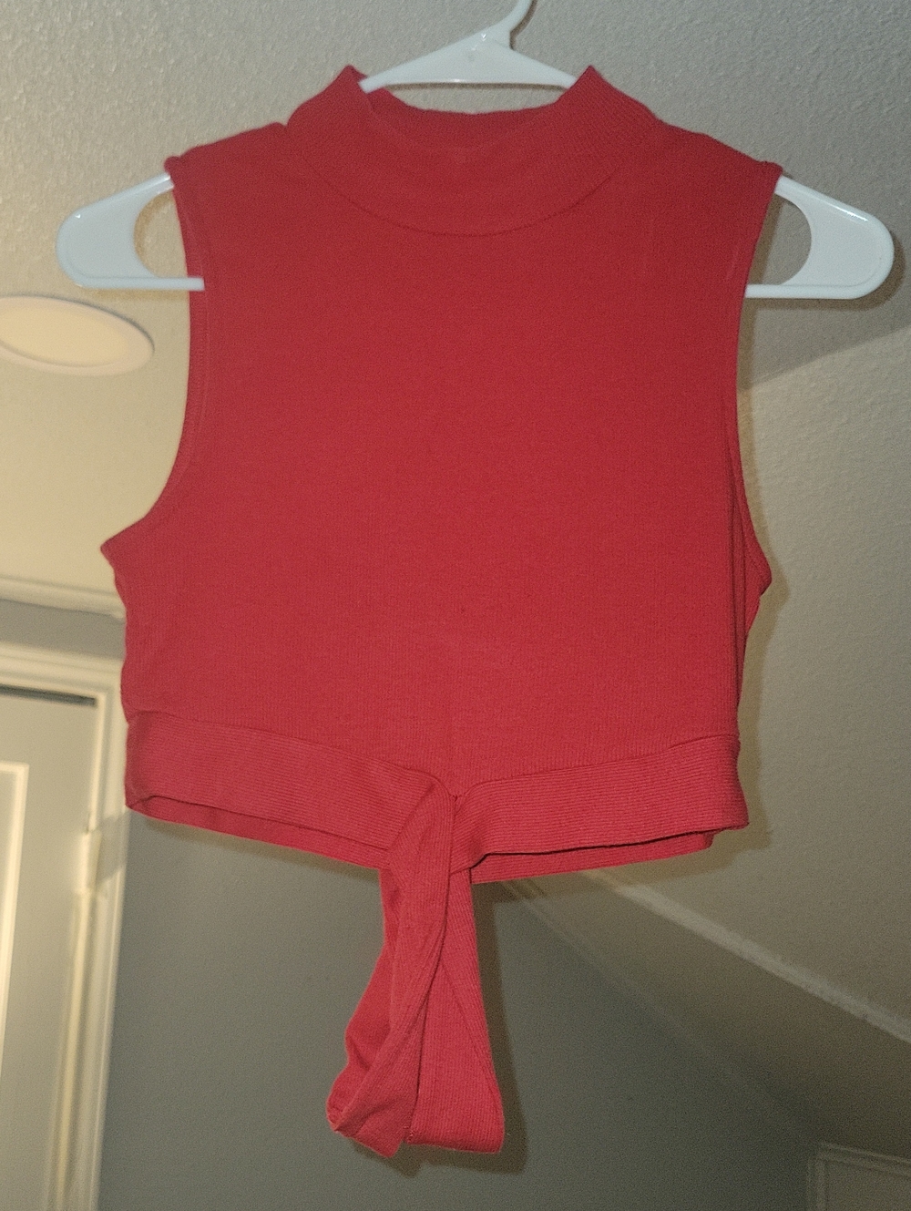 Sleeveless Red Cross Waist Crop Top - Women